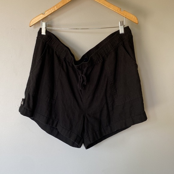 DENVER Hayes black linen blend Sz 16 shorts - Picture 1 of 9